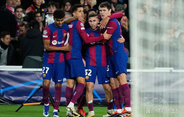 包含巴萨血洗那不勒斯，莱万统治全场的词条