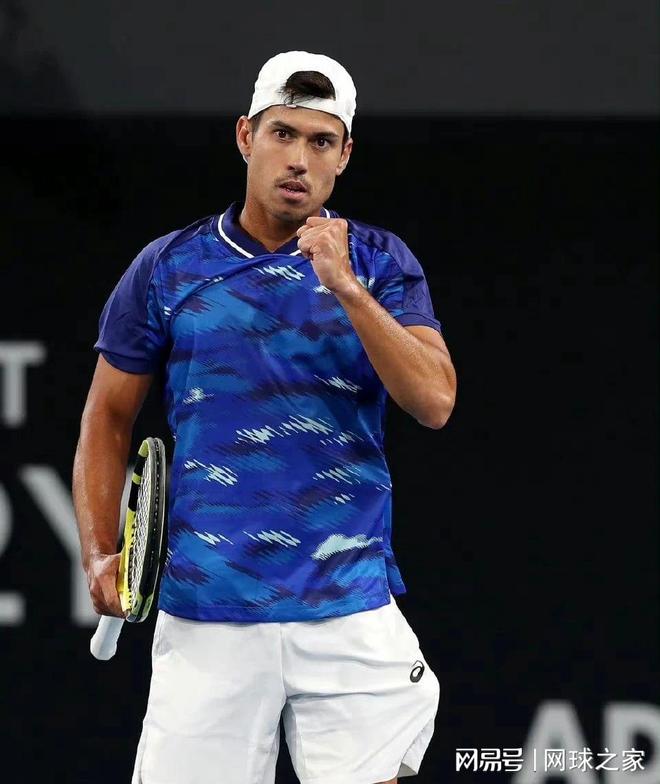 包含爆冷！橄榄球强队意外出局震惊全场的词条