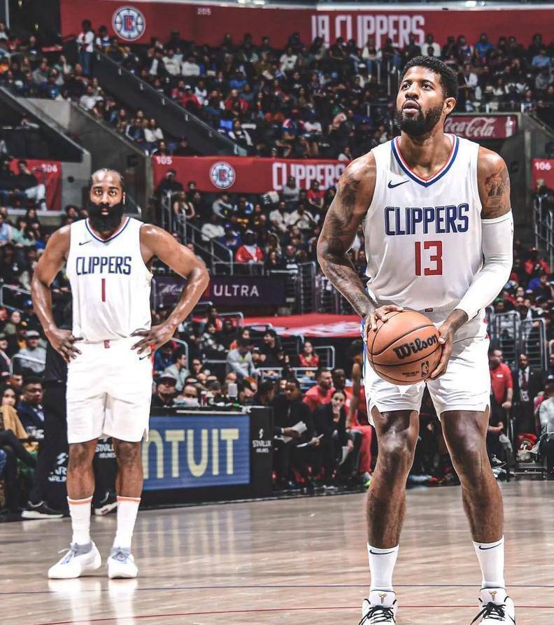 76人轻取快船，伦纳德关键制胜